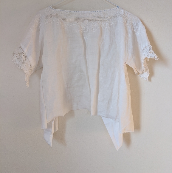 Vintage Tops - Handmade lace crop top 💫